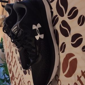 Under Armour Charged Impulse Running Shoe